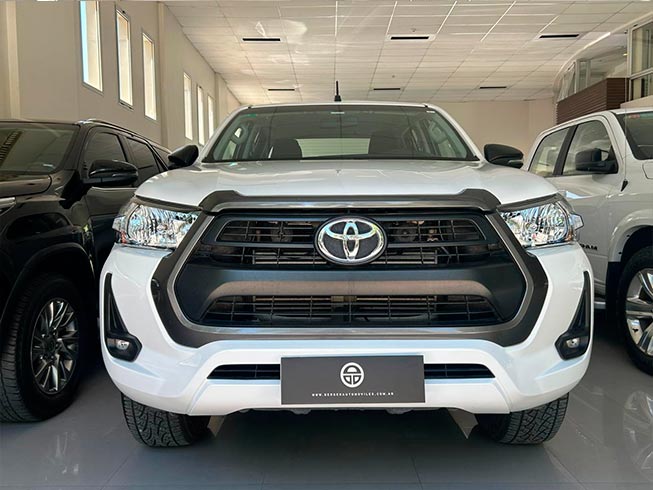 
Hilux full									