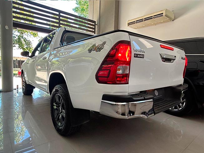 
Hilux full									